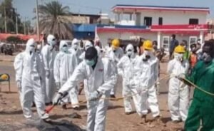 انتشال رفات جثتين قامت المليشيا بإعدامهما وألقت بهما داخل بئر بمنزل 13 انتشال رفات جثتين قامت المليشيا بإعدامهما وألقت بهما داخل بئر بمنزل٠