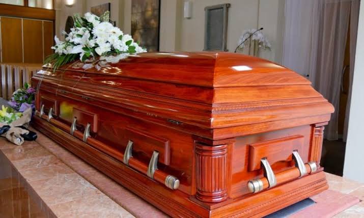 البرهان يوجه بنقل جثمان ايلا بطائرة خاصة 11 images 23 1