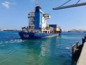 تفاصيل جديدة عن إنقاذ باخرة بالمياه الإقليمية السودانية قادمة من الإمارات