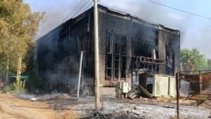 حريق هائل في مبنى وزارة اتحادية