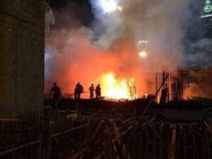 حريق هائل في مبنى وزارة اتحادية