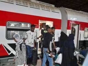 عزمي عبد الرازق: آه منك يا زمن النزوح!!