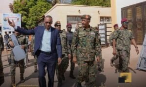 البرهان في مستشفى النو ويزف التهنئة 