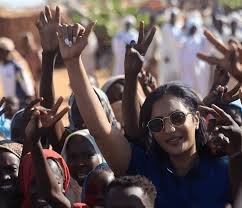 على العالم أن يسأل.. لماذا تقرير المجرمة تسابيح المصور لصالح القناة الإماراتية من الفاشر غالبه نساء؟ باختصار غاب الرجال لأنهم قتلوا شهداء .. 13 على العالم أن يسأل.. لماذا تقرير المجرمة تسابيح المصور لصالح القناة الإماراتية من الفاشر غالبه نساء؟ باختصار غاب الرجال لأنهم قتلوا شهداء ..