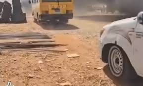 محتجون يقومون بإغلاق طريق عطبرة – بربر.. ماذا هناك!