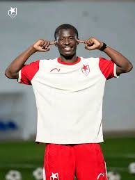 وليد الشعلة يوقع لهذا النادي 12 وليد الشعلة يوقع لهذا النادي