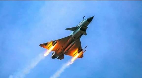 نسور الجو تحقق هدفا ثمينا.. مقتل ضابط إماراتي بمحور كردفان 