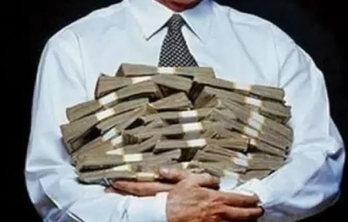 يا خبر.. مختلس 8 ملايين دولار رئيسا للمواصفات لثلاث سنوات 11 images 79 2