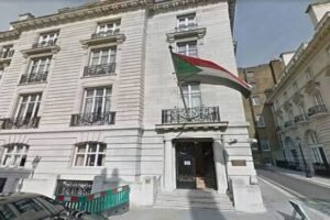 سفارة جمهورية السودان في لندن تتحدث عن جرائم الإبادة في الفاشر ومطالبات بتصنيف المليشيا إرهابية 13 سفارة جمهورية السودان في لندن تتحدث عن جرائم الإبادة في الفاشر ومطالبات بتصنيف المليشيا إرهابية