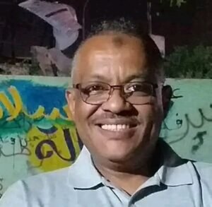 تعرض ناشط بارز للطعن بدولة مجاورة