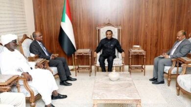 رئيس الوزراء يلتقي وفد الاتحاد العام للصحفيين السودانيين 16 IMG 20251202 WA0033