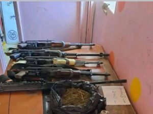 ضربة موجعة لشبكات المخدرات والسلاح بعطبرة 14 ضربة موجعة لشبكات المخدرات والسلاح بعطبرة