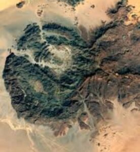 دقلو يهدد الجميع.. اسمعي يا جارة!!