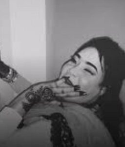 فنانة شهيرة تتعرض لأزمة صحية خطيرة 12 فنانة شهيرة تتعرض لأزمة صحية خطيرة