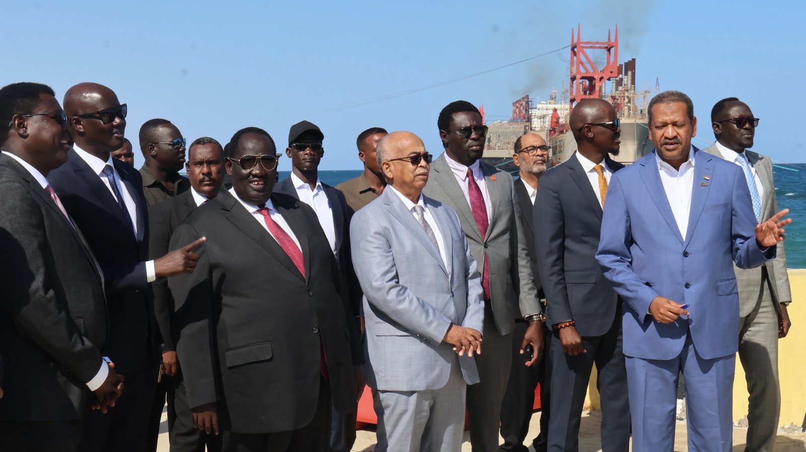وزير الطاقة يلتقي وفد جنوب السودان ويعلن عن الاستعداد لتصدير النفط 11 IMG 20251215 WA0057