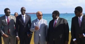 وزير الطاقة يلتقي وفد جنوب السودان ويعلن عن الاستعداد لتصدير النفط 13 وزير الطاقة يلتقي وفد جنوب السودان ويعلن عن الاستعداد لتصدير النفط