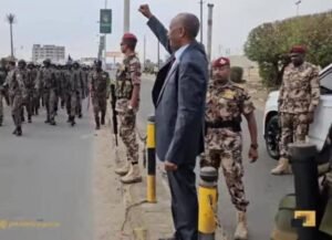 تصرف مثير من البرهان قبل مغادرته لتركيا