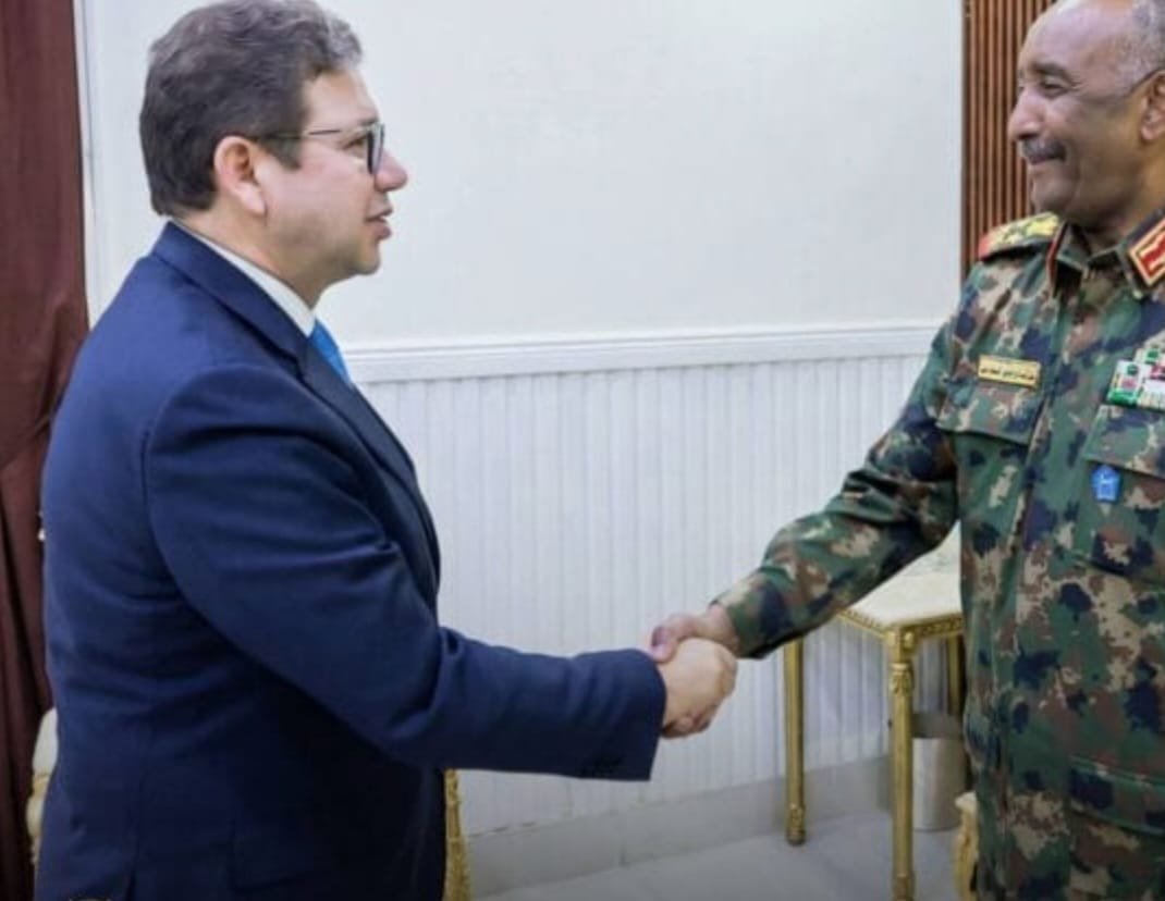 مدير جهاز المخابرات المصري يلتقي البرهان ويحمل رسائل عاجلة!!