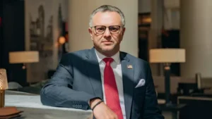 لقاء بين بولس ومسؤولين إماراتيين يناقشون هدنة في السودان!! 