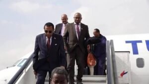 عاد كامل للخرطوم ولكن متى يعود مجلس الوزراء؟!!