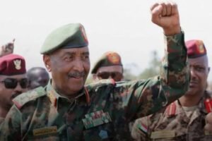 البرهان: المرحلة تتطلب تماسكاً وطنياً واسعاً!! 12 البرهان: المرحلة تتطلب تماسكاً وطنياً واسعاً!!
