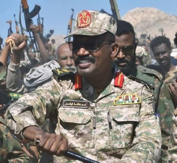 قائد درع السودان يبشر.. 11 images 75