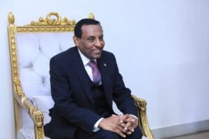 في زيارة مفاجئة.. رئيس الوزراء يصل جنيف 