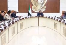 السودان يعلن الحداد !! 13 رئيس الوزراء يصدر حزمة من الإجراءات لتنظيم حركة استيراد السلع