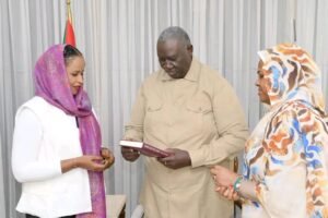 عقار يناصر المرأة ويثمن دورها الريادي في بناء المجتمع