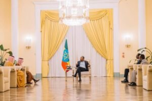 وزير الخارجية السعودي يلتقي آبي أحمد!!