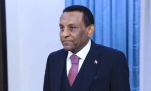 رئيس الوزراء في مكتب أراضي الخرطوم .. يطلق توجيهات ويشدد!!