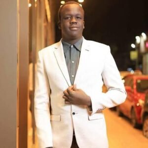 الإمارات تغدر بناشط شهير