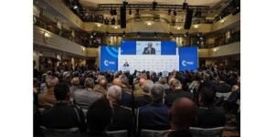 فرص السودان الإستثمارية والإقتصادية على طاولة رئيس الوزراء ومدير شركة عالمية شهيرة 