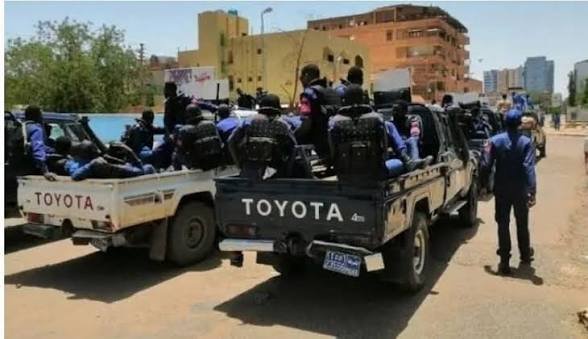 شرطة أمبدة تنهي أخطر بؤرة إجرامية ..تفاصيل!! 11 images 1 1