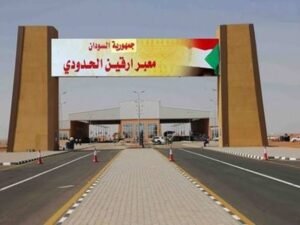 يناشدونك بالعودة ثم ينتزعون آخر قرش من جيبك في المعبر