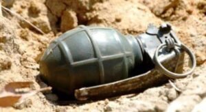 قنبلة تودي بحياة طفلة بأمبدة