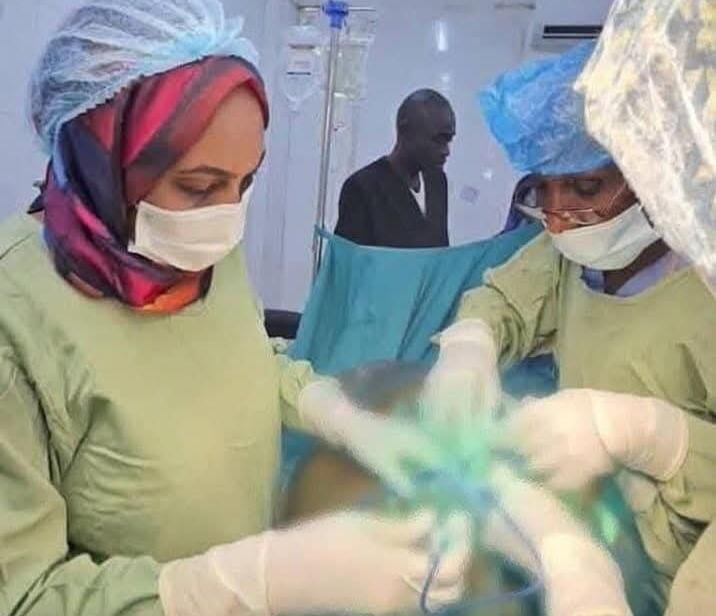 استئصال ورم يزن 40 كيلوجرامًا من سيدة 11 IMG 20260408 WA0034