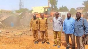 لإعادة تنظيم الأسواق.. السلطات بالخرطوم تزيل سوق شهير !!