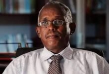 عثمان ميرغني يكتب: مواطنون مع وقف التنفيذ.. 14 images 59