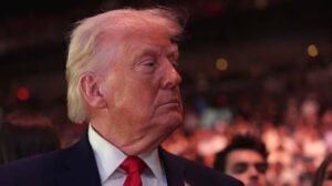 ترامب يعلن بدء الحصار على إيران 12 ترامب يعلن بدء الحصار على إيران