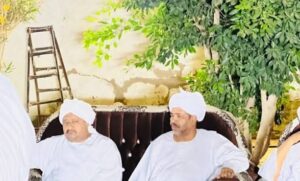 في إحتفالية كبرى.. أسرة المجاذيب بالدامر تكرم مدير بنك أمدرمان الوطني 12 في إحتفالية كبرى.. أسرة المجاذيب بالدامر تكرم مدير بنك أمدرمان الوطني