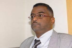 د ياسر محجوب الحسين: الكاهن والثعل