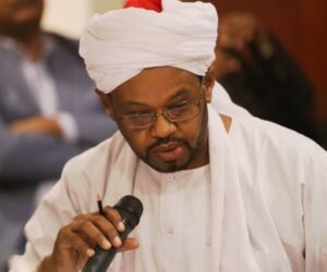 محمد عبد القادر يكتب: لا تقلقوا... الخرطوم بخير وستظل...