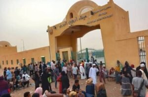 ماذا حدث بمعبر أرقين بعد توجيهات البرهان .. مدير المعبر يجيب! 12 ماذا حدث بمعبر أرقين بعد توجيهات البرهان .. مدير المعبر يجيب!