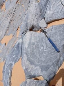 الأبحاث الجيولوجية تتخذ خطوات مهمة تجاه مشروع الرخام بمنطقة (دال)