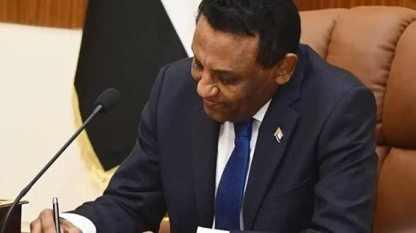 تصفية العاملين بالدولة.. هل رئيس الوزراء آخر من يعلم!! 11 مجزرة صادمة.. الحكومة تتخلص من 60% من كوادرها المؤهلة