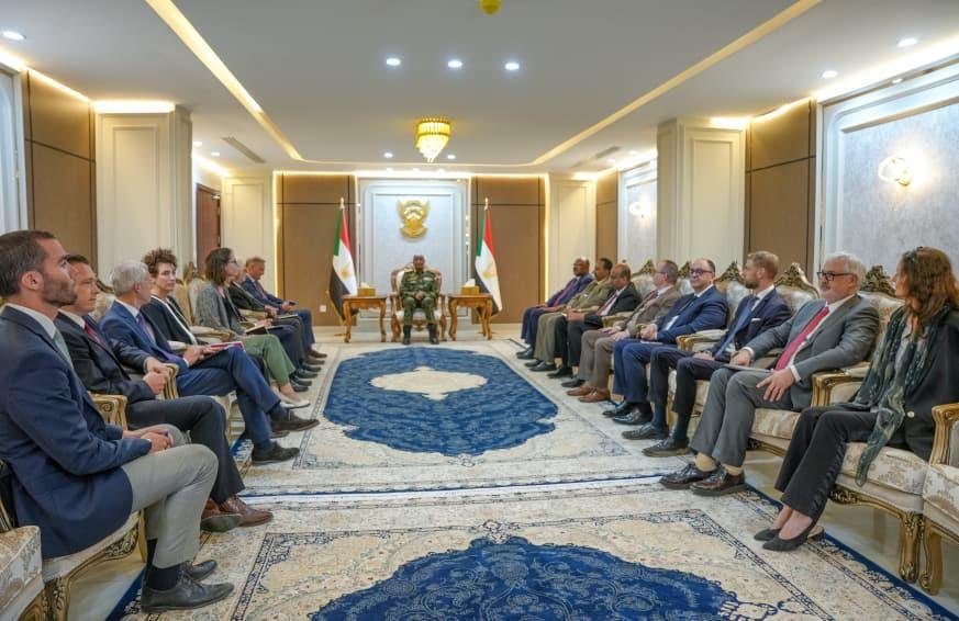 البرهان يبلغ الاتحاد الأوروبي ان العملية السياسية شأن سوداني خاص!! 11 IMG 20260615 WA0009