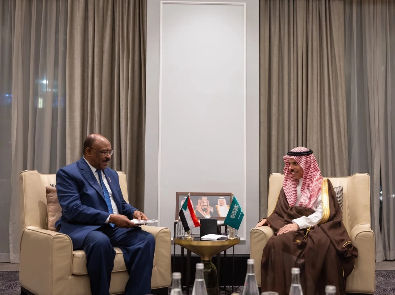 لقاء رفيع بين وزيري الخارجية السعودي والسوداني بحث تطورات الأوضاع 11 kklsudpjql 32 18y y1782163204