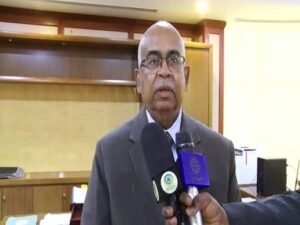 وزير الطاقة يتفقد مصنعا مهما 12 وزير الطاقة يتفقد مصنعا مهما