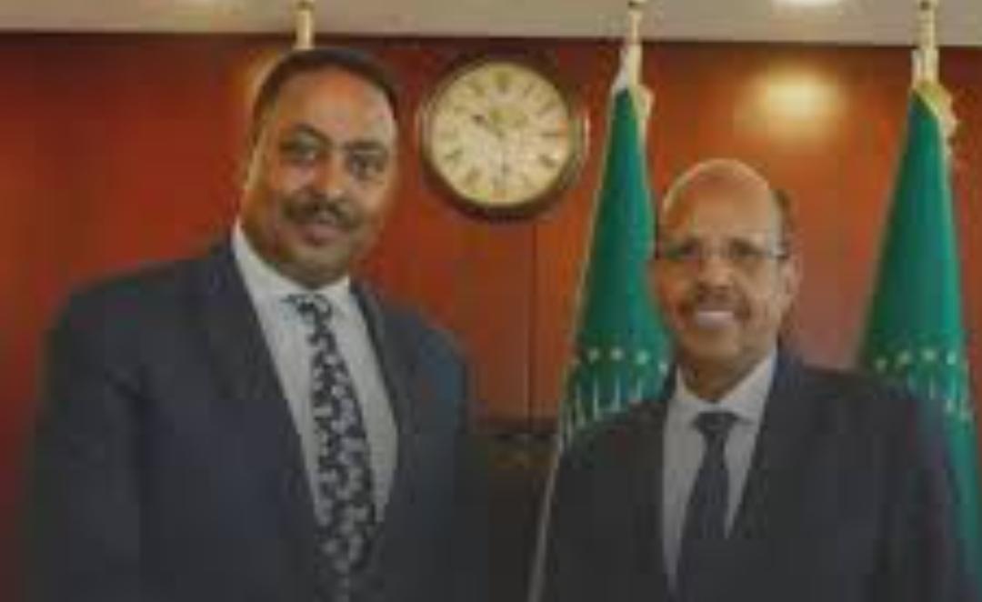 السكرتير التنفيذي لإيغاد يجتمع مع رئيس مفوضية الاتحاد الأفريقي بشأن السودان.. ماذا دار!! 11 WA 1787778299153